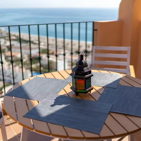 Con Vistas Al Mar Y Piscina